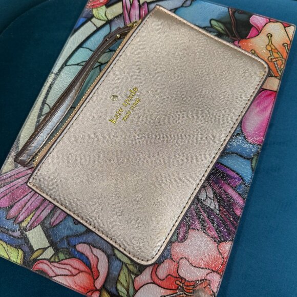 KATE SPADE Handbags - KATE SPADE light pink metallic safiano zippered wristlet.